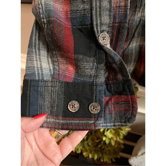 Duluth Trading Red & Gray Plaid Relaxed Fit Flannel Shirt sz M - Picture 4 of 7